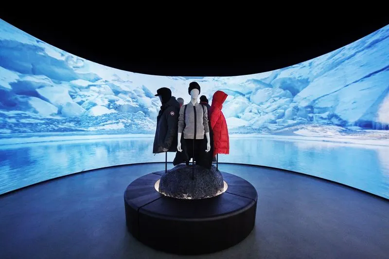 immersive-retail-concept